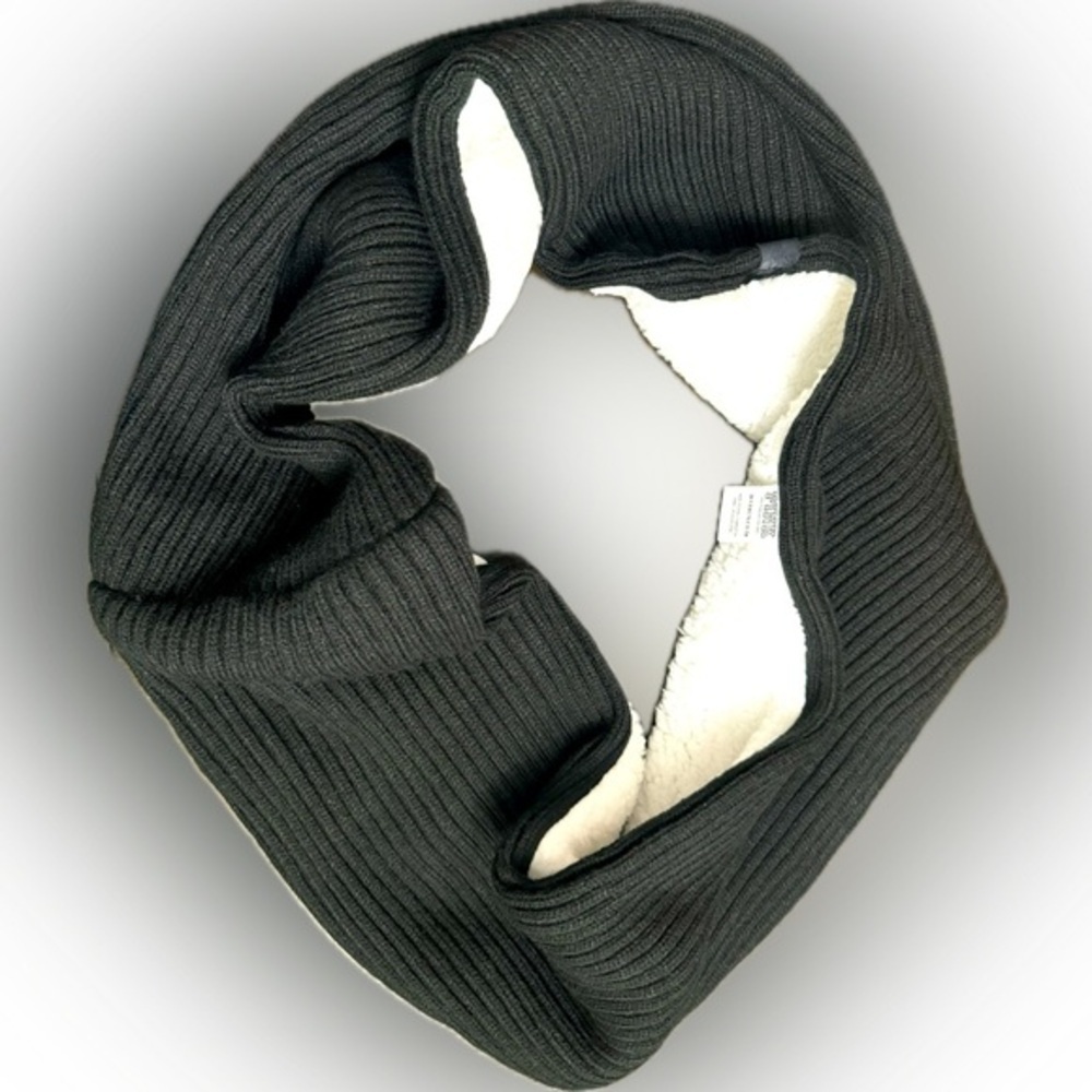PINK Infinity Scarf Pre-Owned Like-New!!
